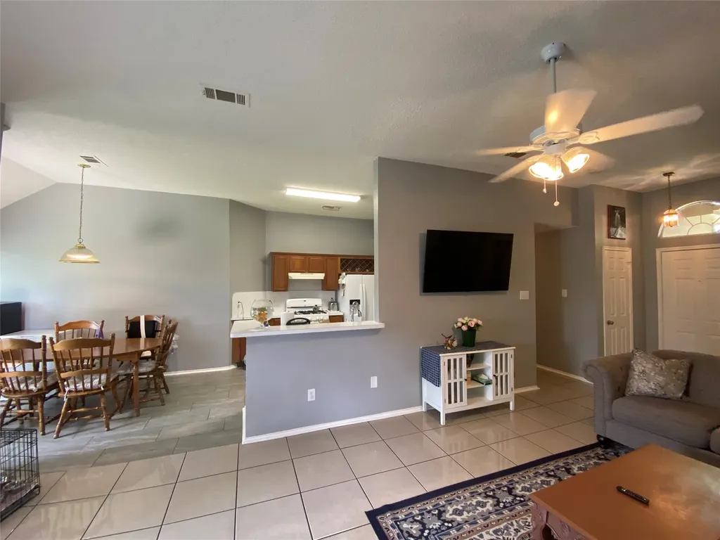 8410 Holland Avenue Rowlett TX 75089