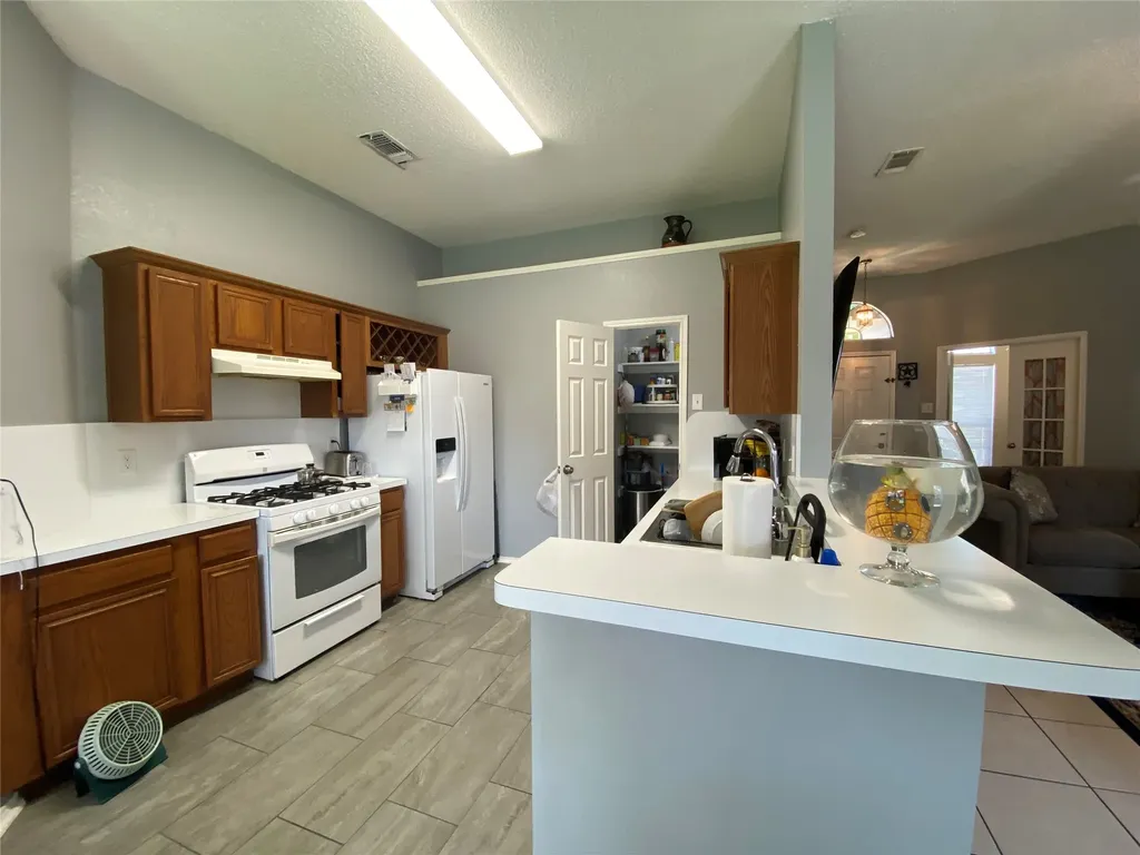 8410 Holland Avenue Rowlett TX 75089
