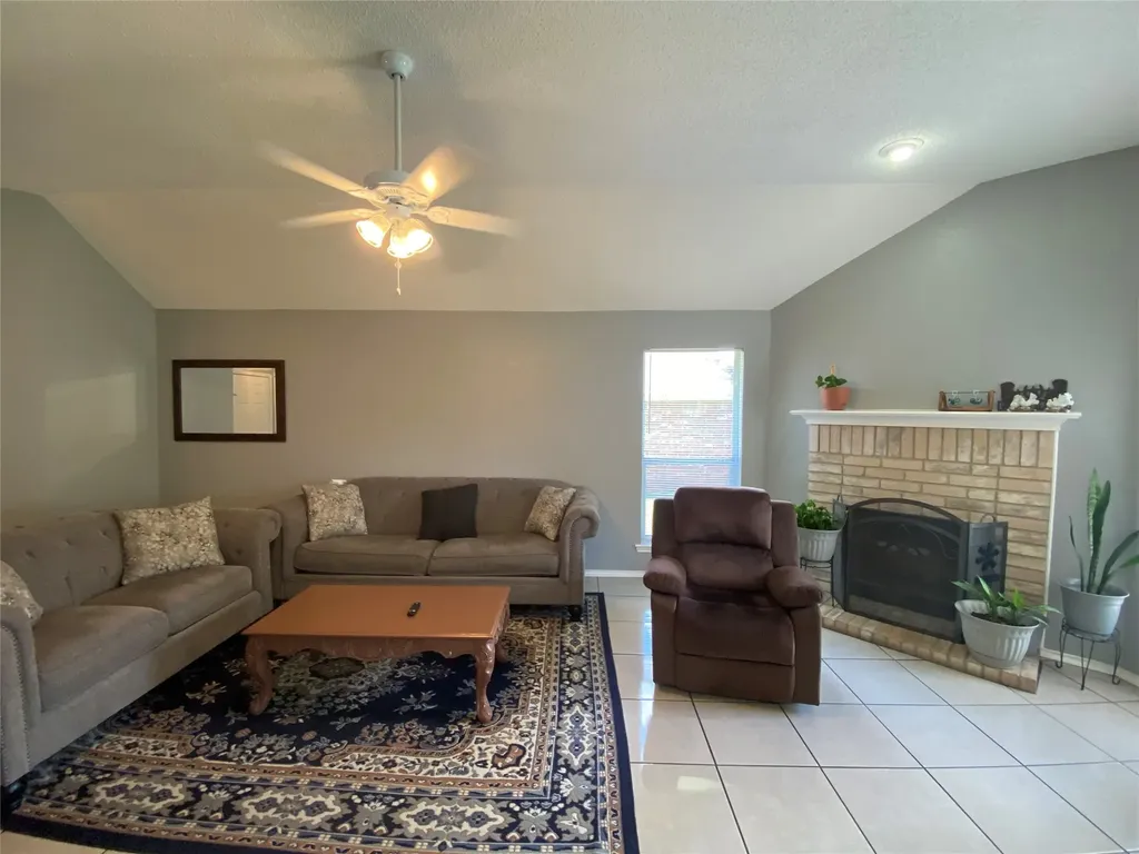 8410 Holland Avenue Rowlett TX 75089