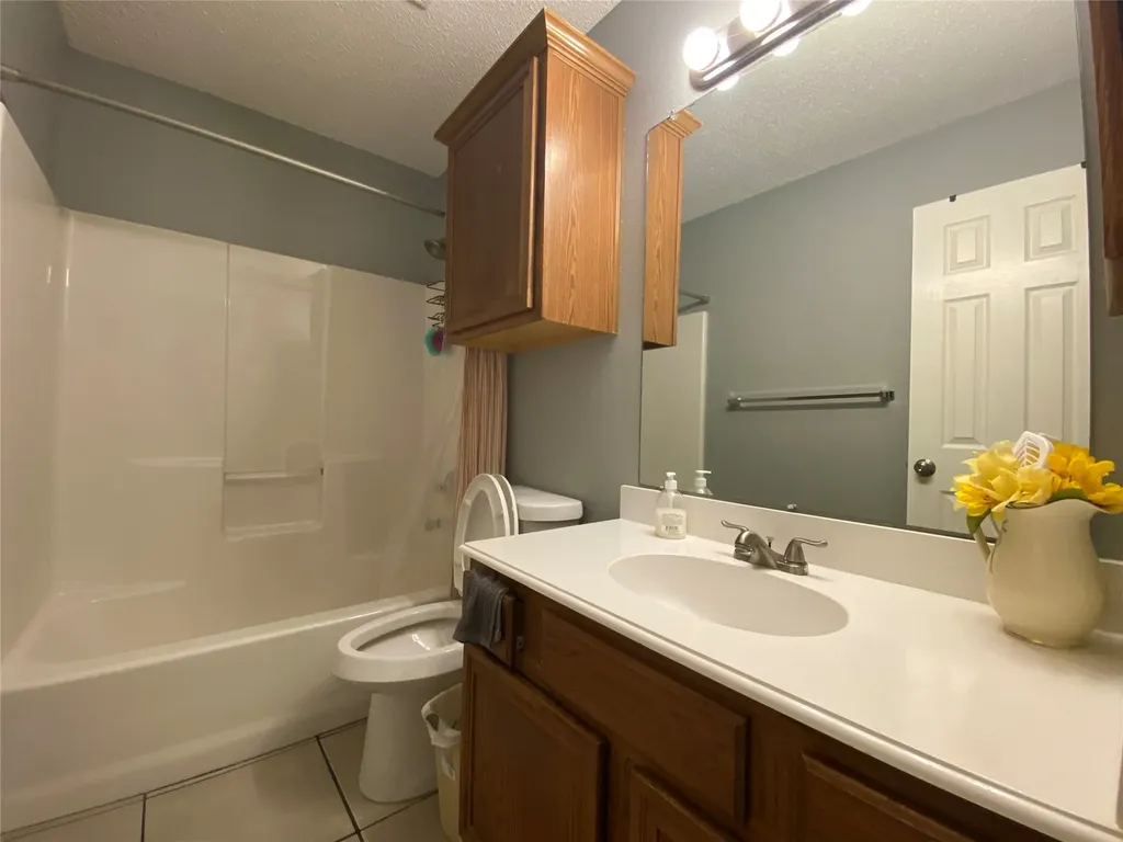 8410 Holland Avenue Rowlett TX 75089