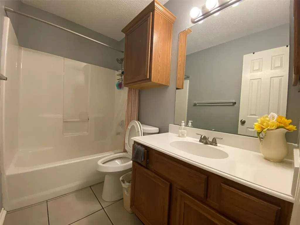 8410 Holland Avenue Rowlett TX 75089