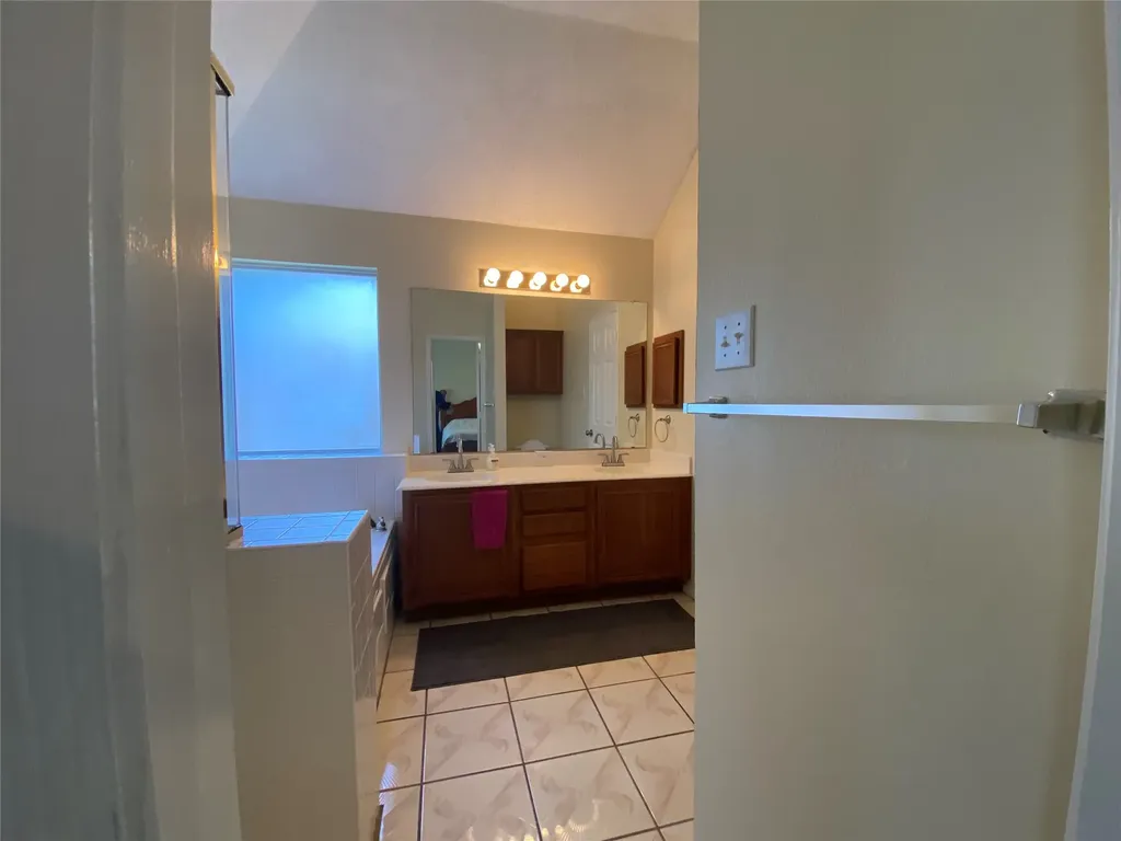 8410 Holland Avenue Rowlett TX 75089