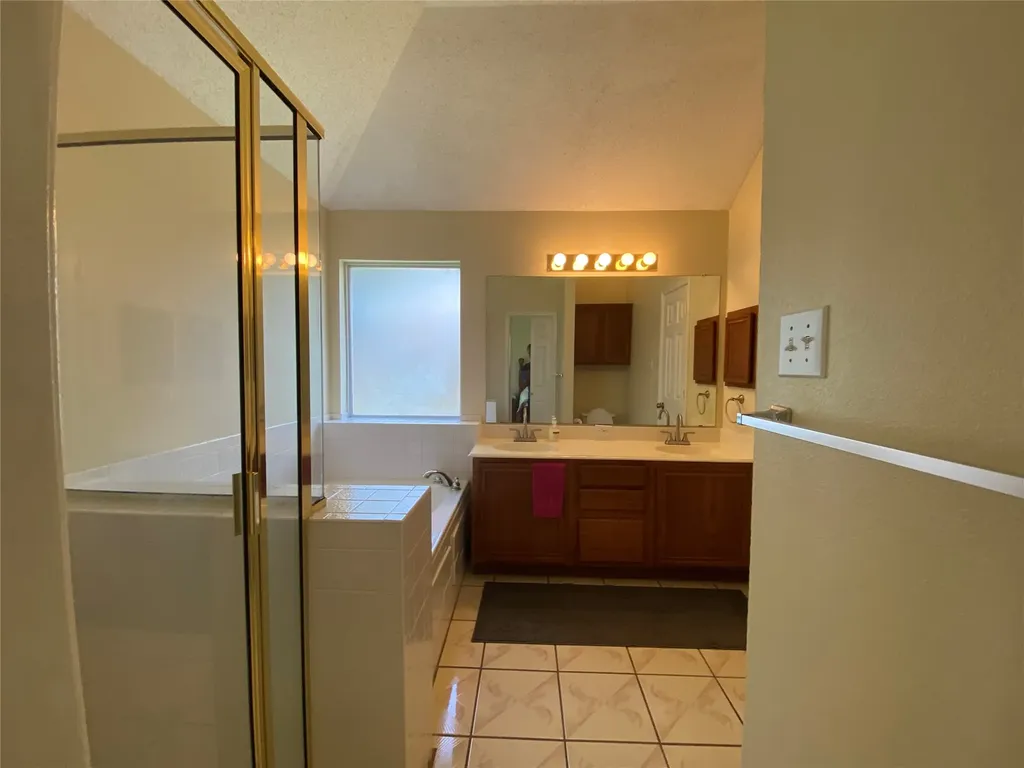8410 Holland Avenue Rowlett TX 75089