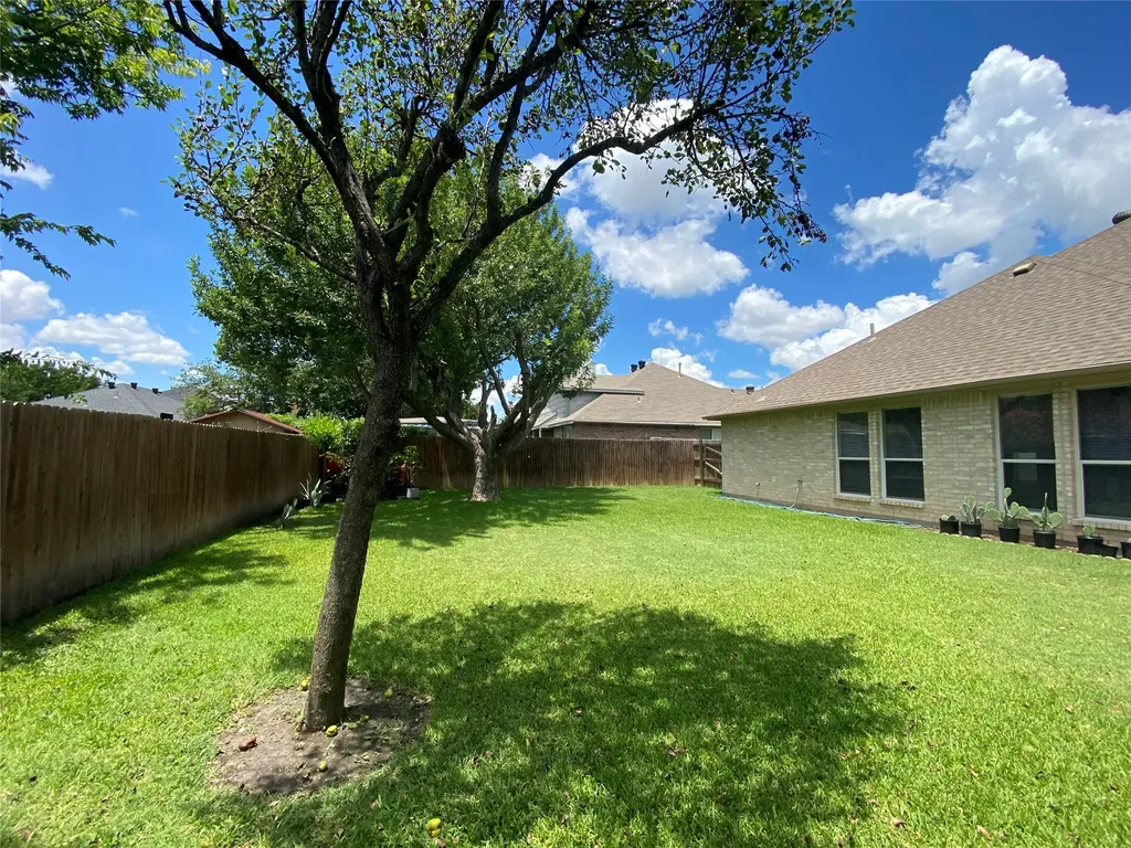 8410 Holland Avenue Rowlett TX 75089