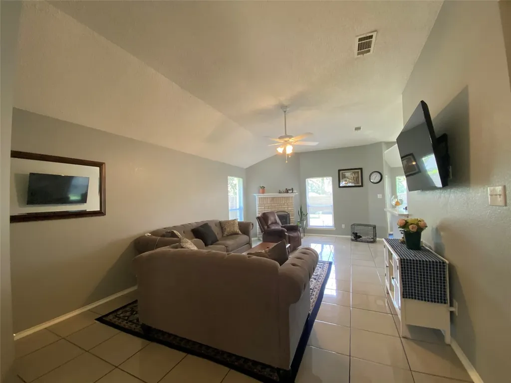 8410 Holland Avenue Rowlett TX 75089