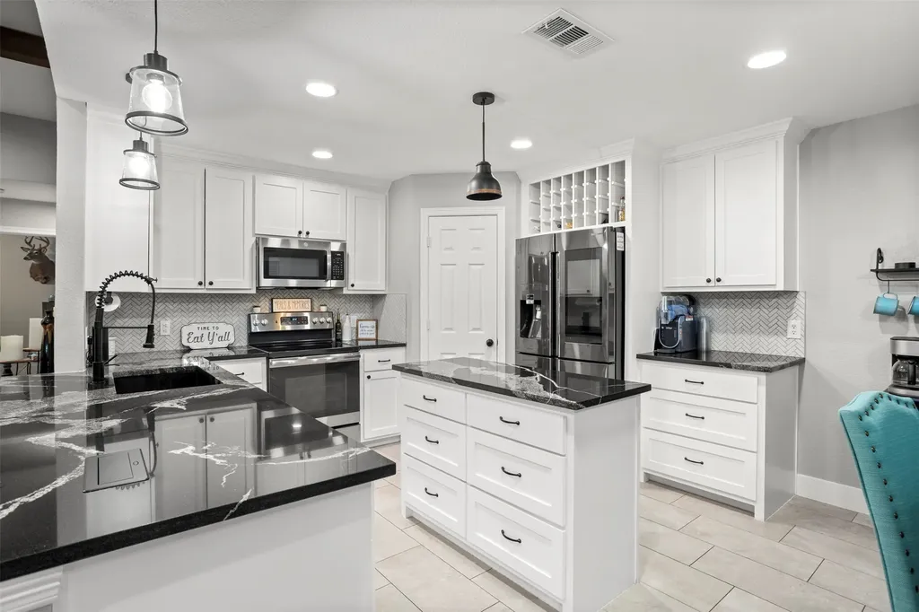 1116 W Sharpshire Drive Waxahachie TX 75165