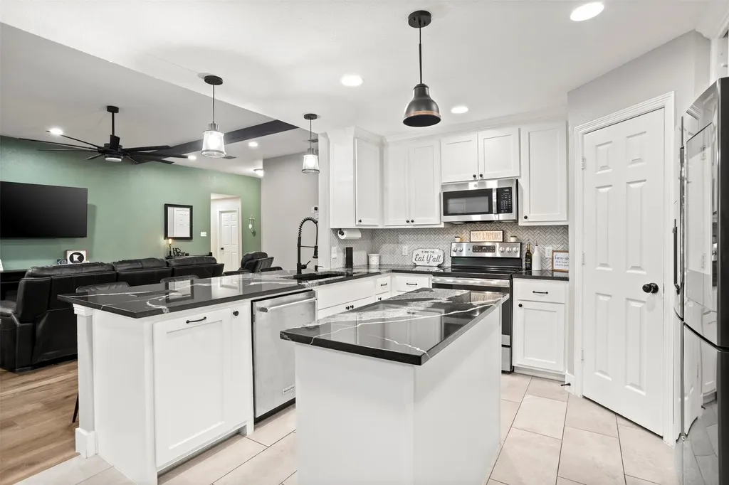 1116 W Sharpshire Drive Waxahachie TX 75165