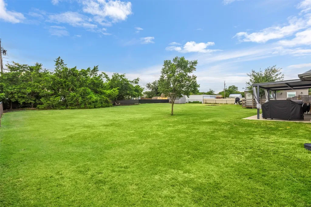 1116 W Sharpshire Drive Waxahachie TX 75165