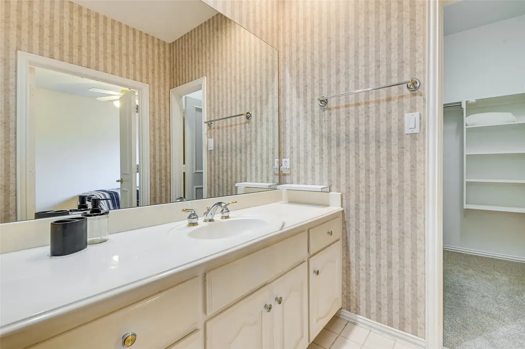 2116 Ironside Drive Plano TX 75075