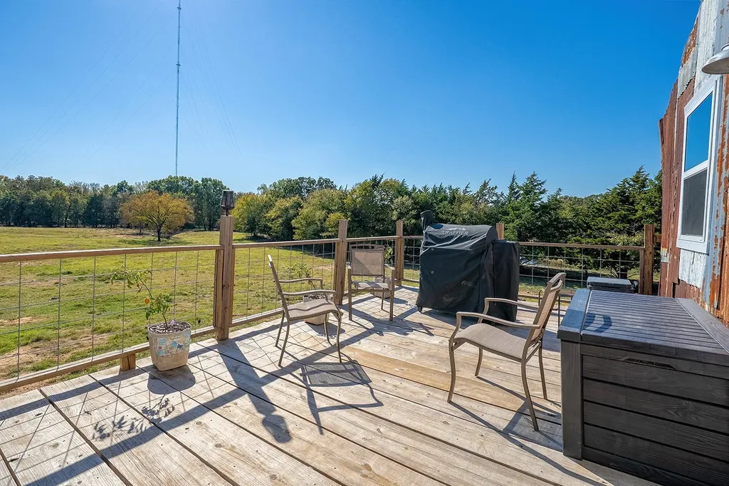 1696 County Road 222 Gainesville TX 76240