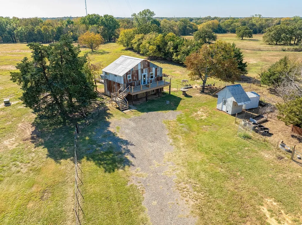 1696 County Road 222 Gainesville TX 76240