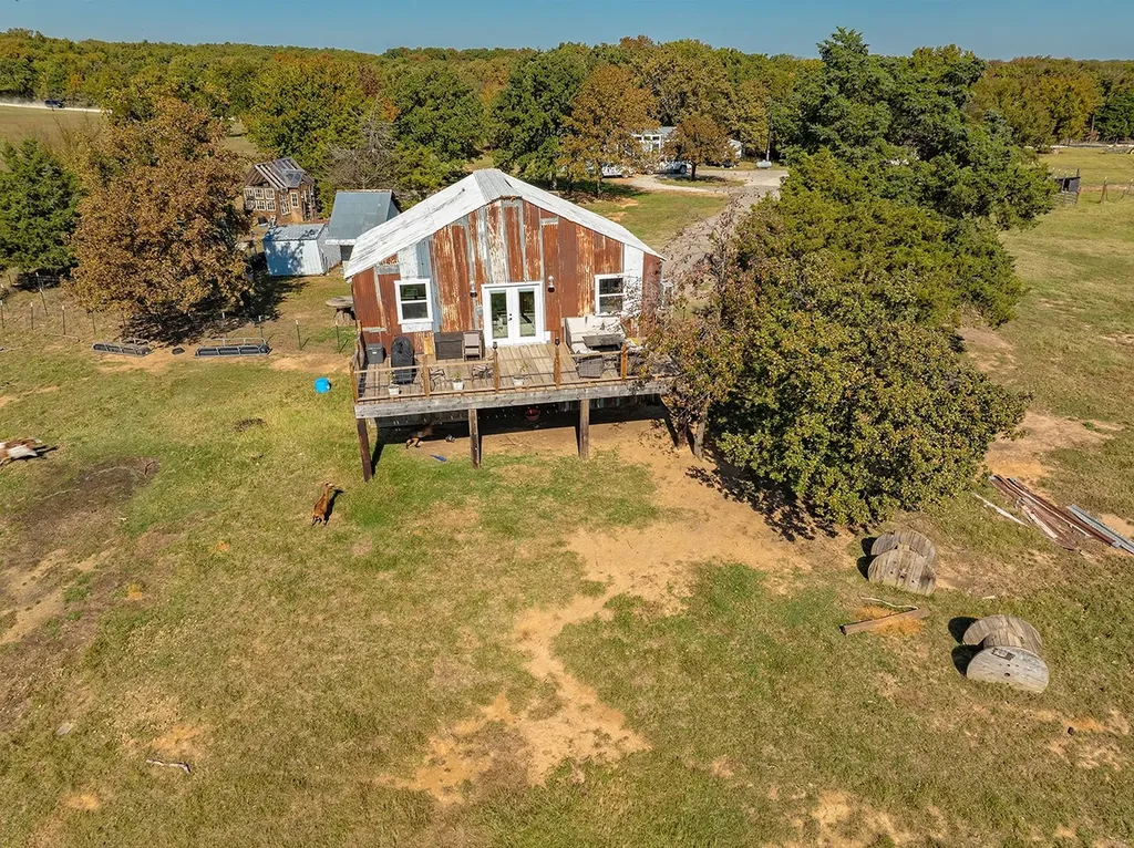 1696 County Road 222 Gainesville TX 76240
