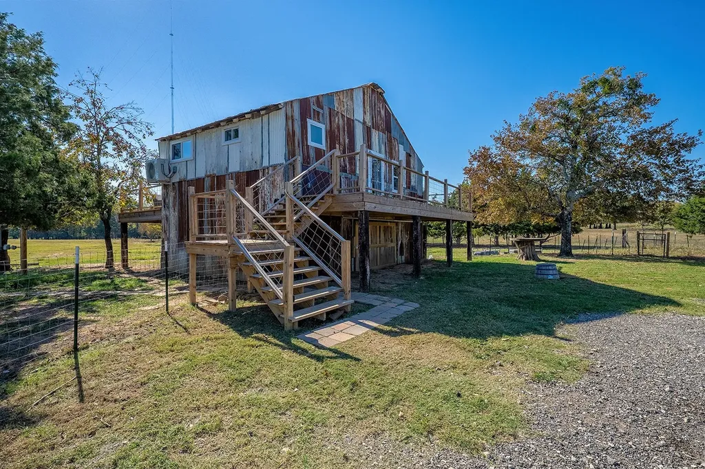 1696 County Road 222 Gainesville TX 76240