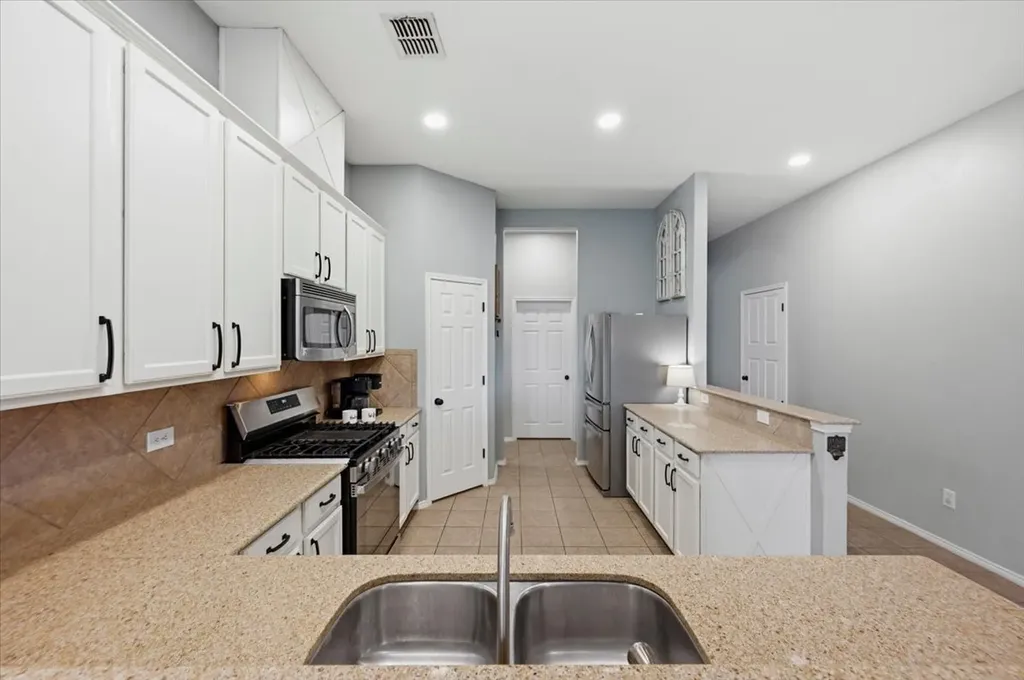 10521 Bradshaw Drive Fort Worth TX 76108