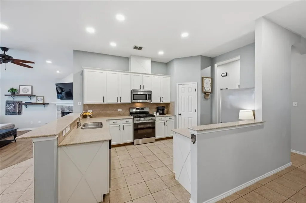 10521 Bradshaw Drive Fort Worth TX 76108