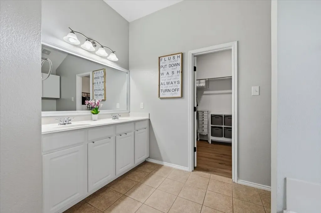 10521 Bradshaw Drive Fort Worth TX 76108