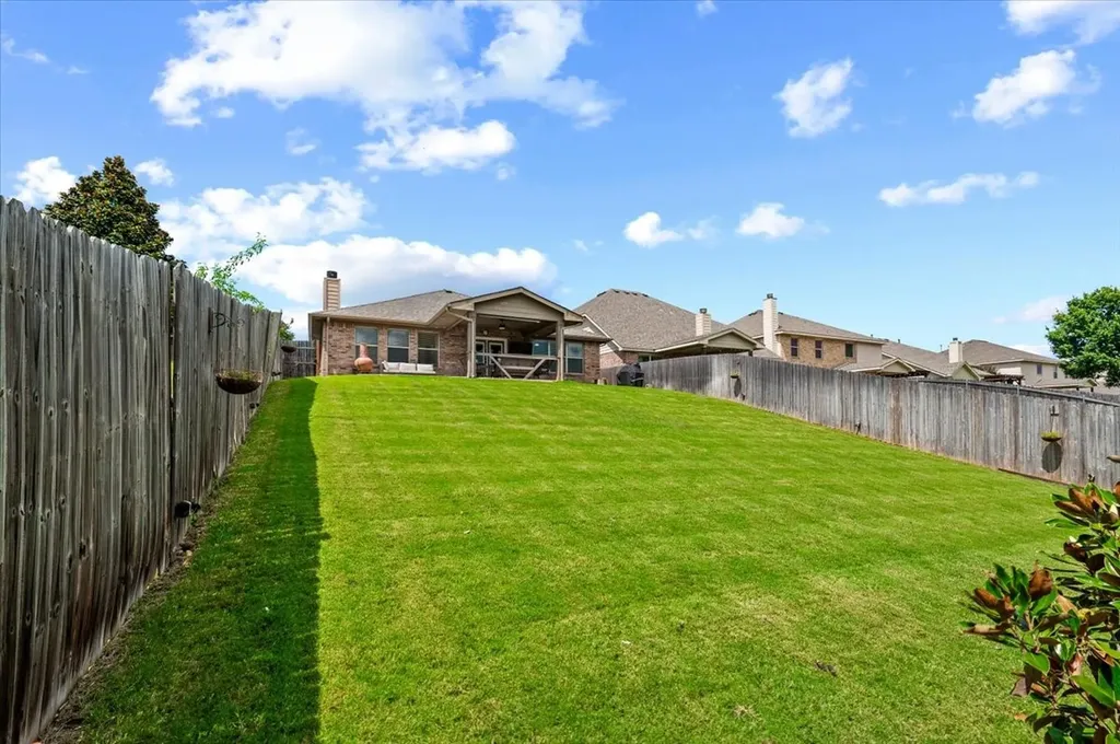 10521 Bradshaw Drive Fort Worth TX 76108