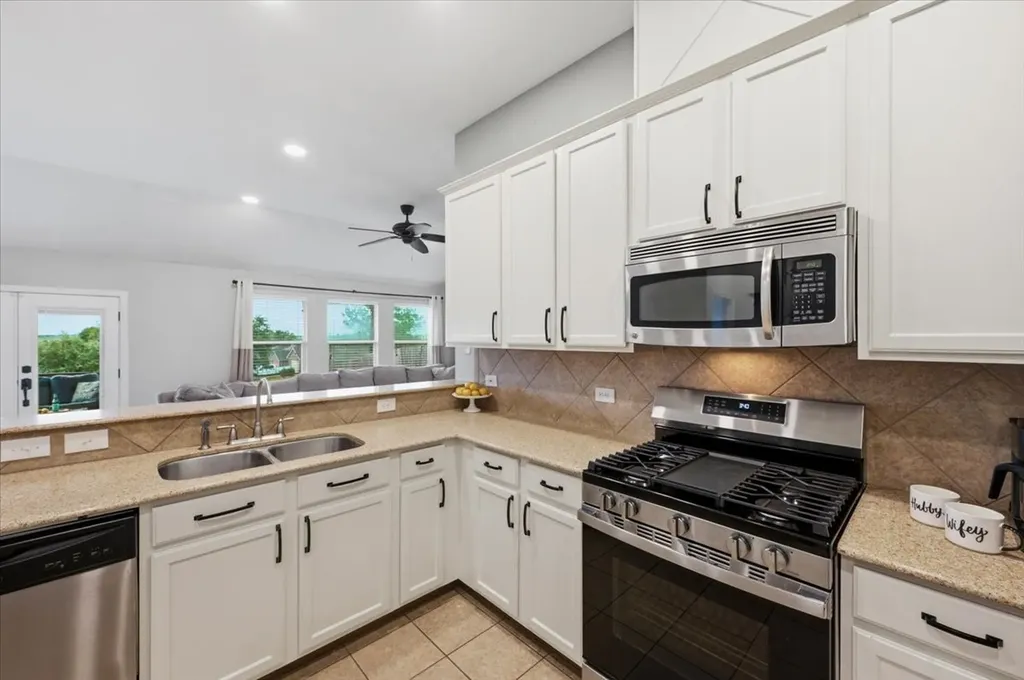 10521 Bradshaw Drive Fort Worth TX 76108