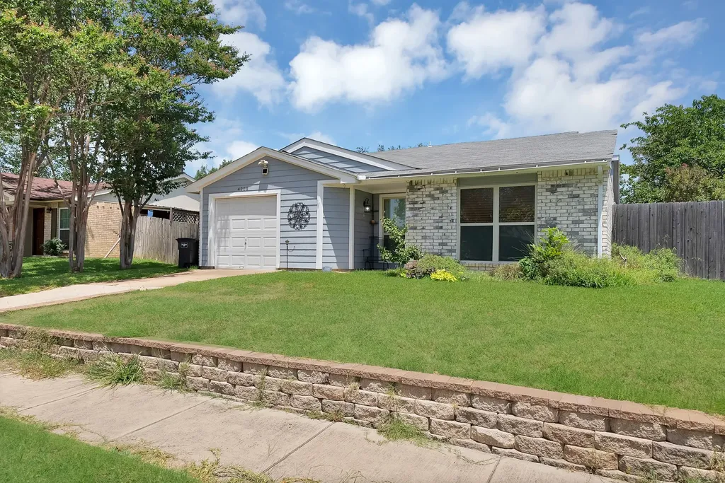 4205 Spindletree Lane Fort Worth TX 76137