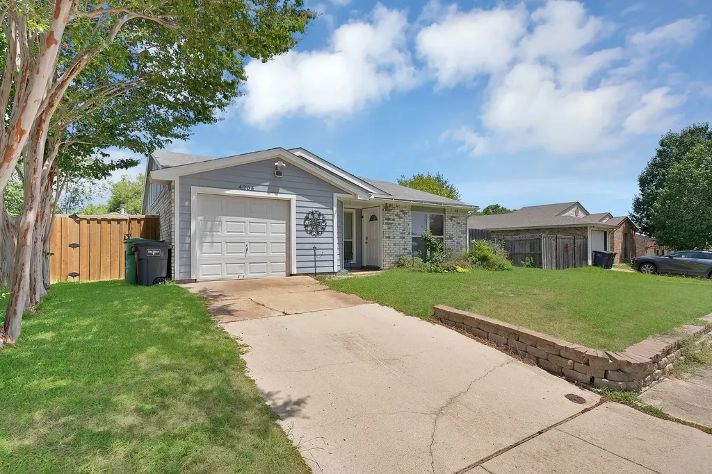 4205 Spindletree Lane Fort Worth TX 76137