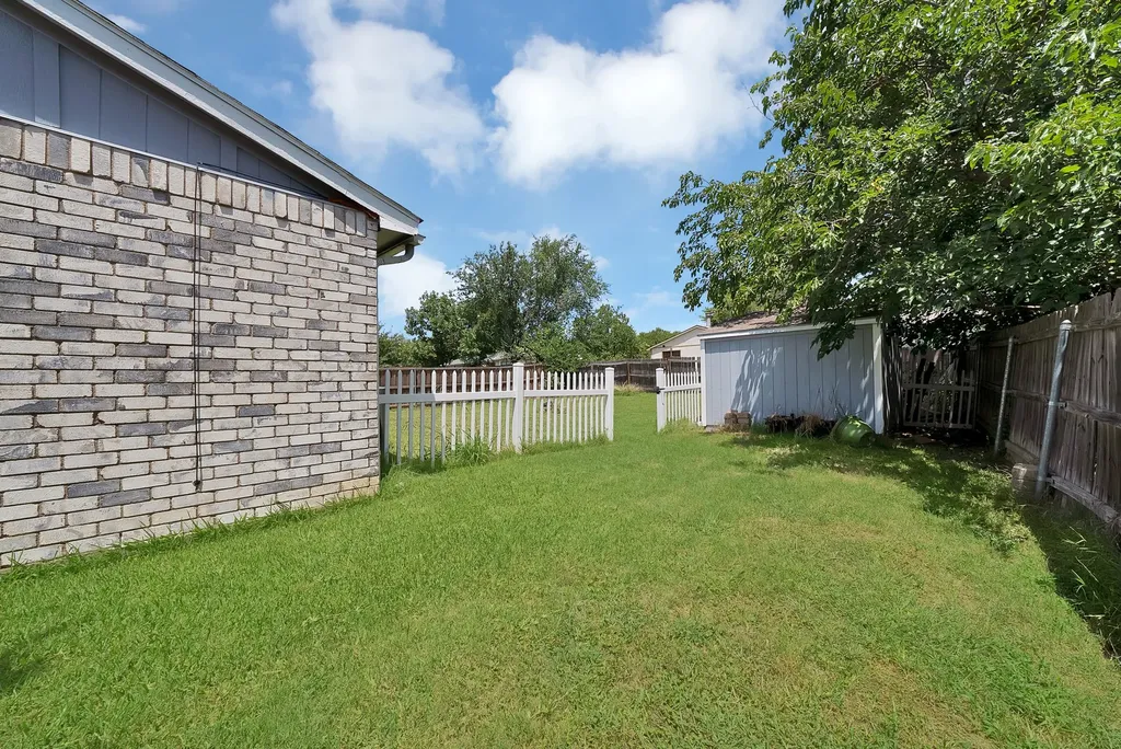 4205 Spindletree Lane Fort Worth TX 76137