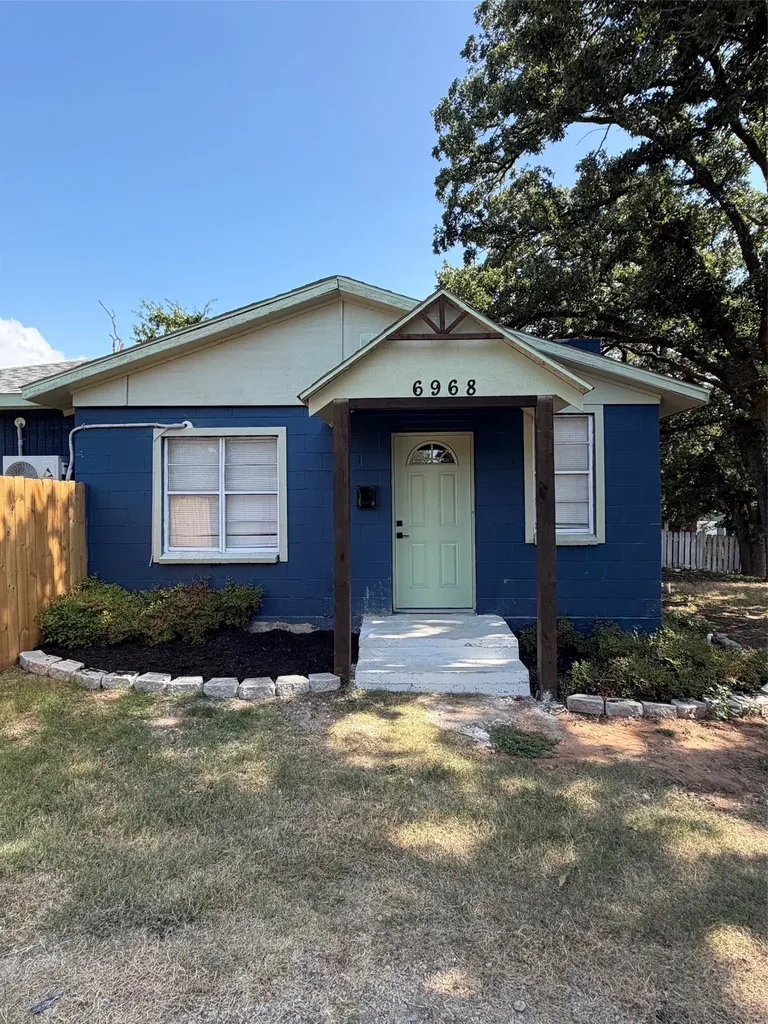 6968 Camp Street Azle TX 76020