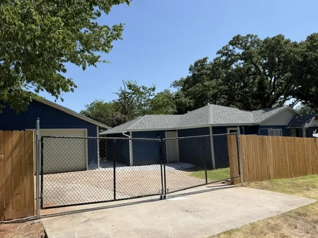 6968 Camp Street Azle TX 76020