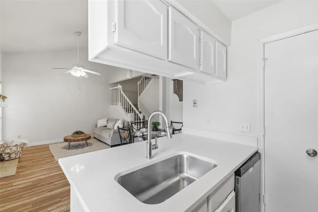 1454 Meadowood Village Drive Fort Worth TX 76120