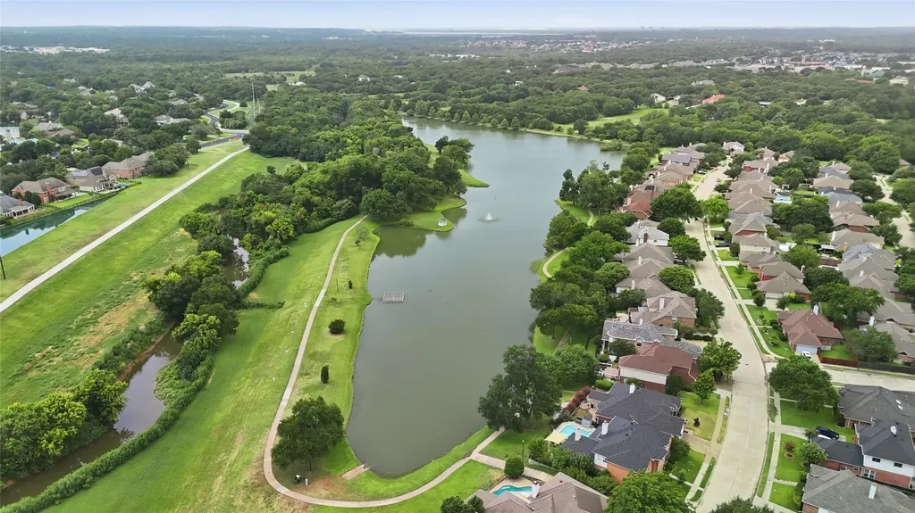 1454 Meadowood Village Drive Fort Worth TX 76120