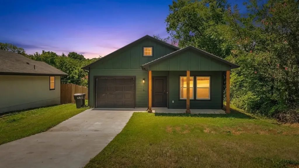 716 E Chestnut Street Denison TX 75021
