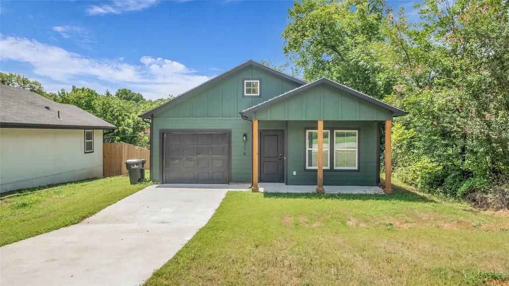 716 E Chestnut Street Denison TX 75021