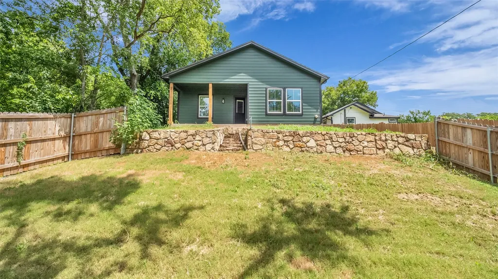716 E Chestnut Street Denison TX 75021