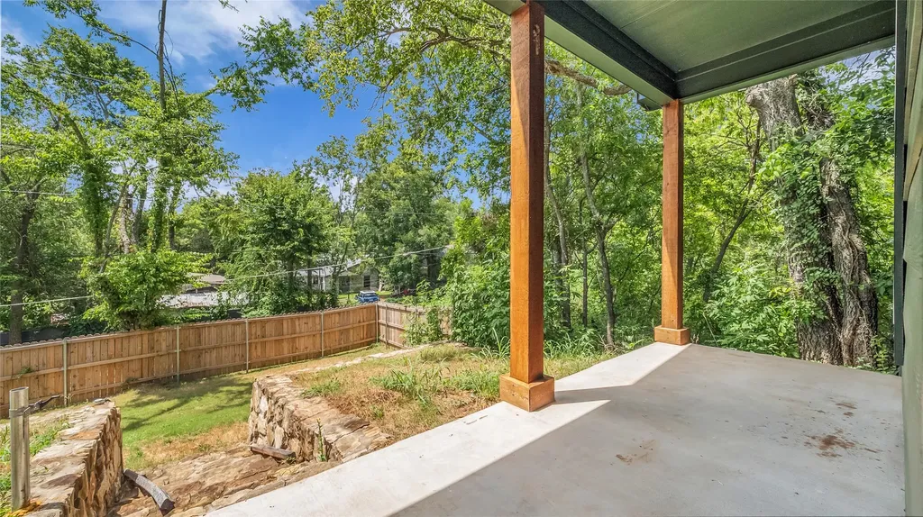 716 E Chestnut Street Denison TX 75021