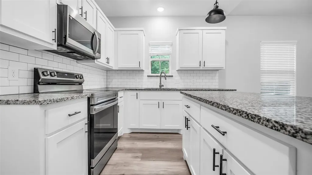 716 E Chestnut Street Denison TX 75021
