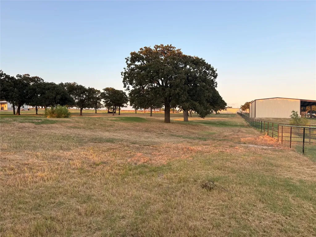 2025 Swallow Tail Court Poolville TX 76487