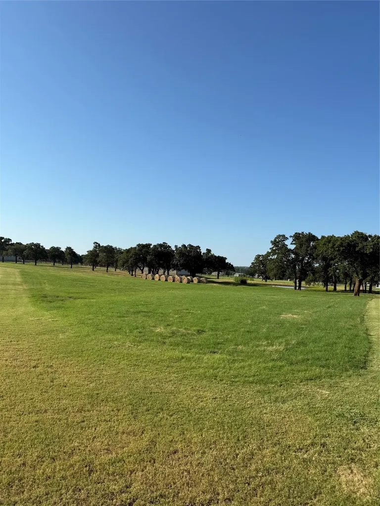 2025 Swallow Tail Court Poolville TX 76487