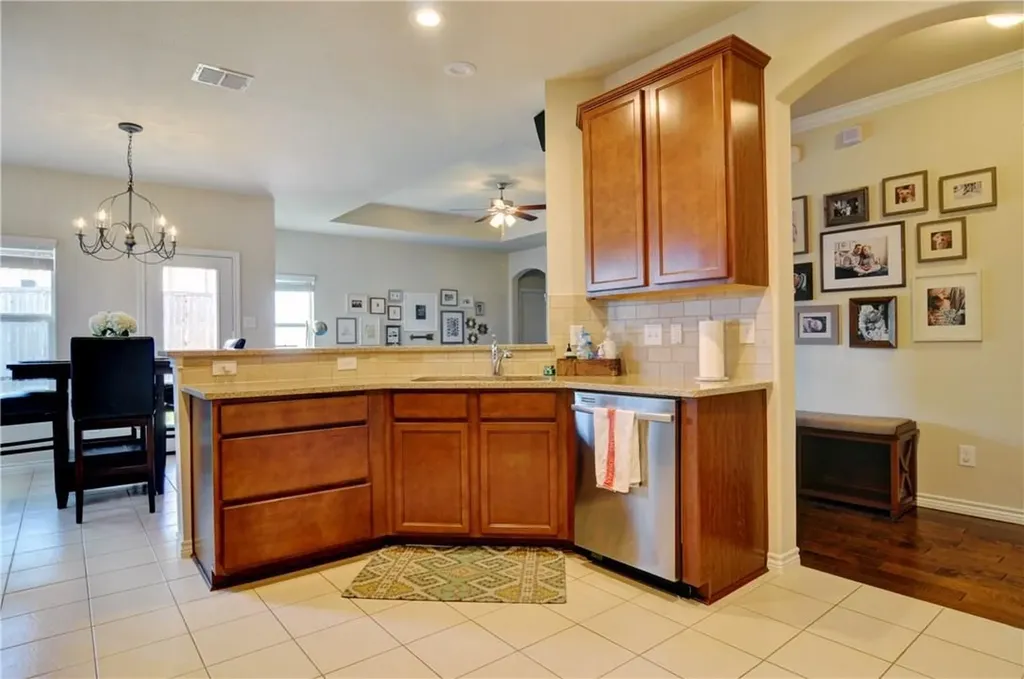 4805 Bryce Avenue Fort Worth TX 76107