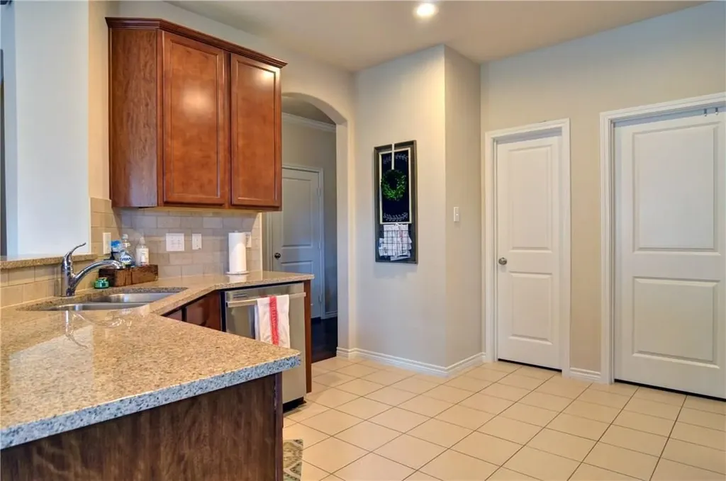 4805 Bryce Avenue Fort Worth TX 76107
