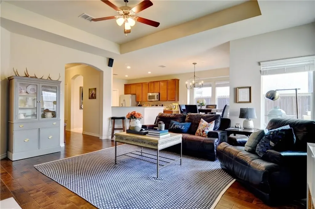 4805 Bryce Avenue Fort Worth TX 76107