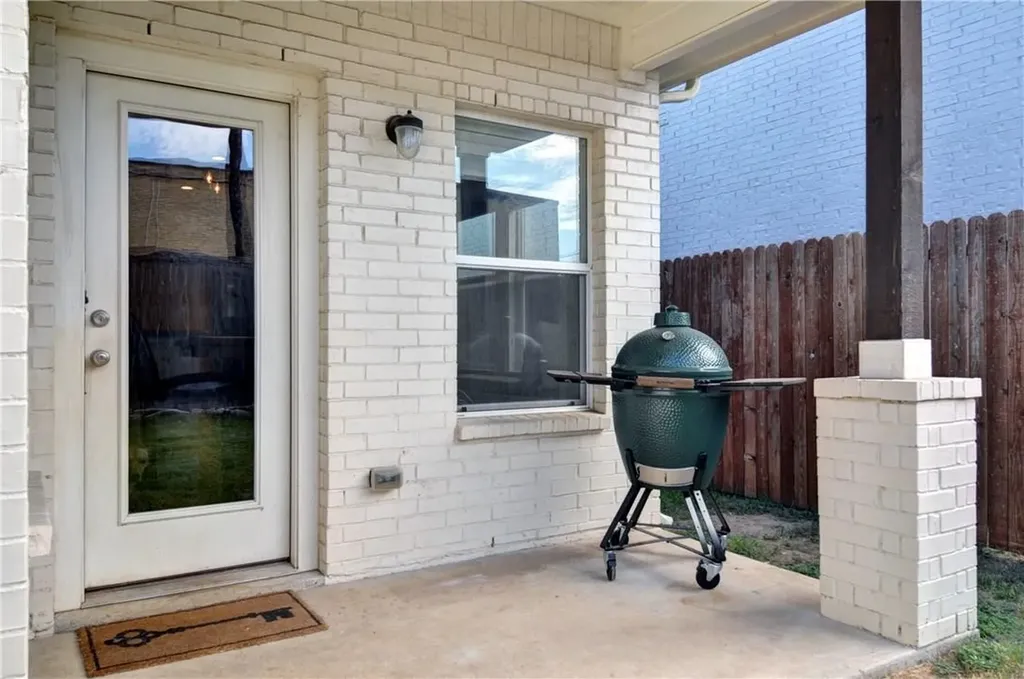 4805 Bryce Avenue Fort Worth TX 76107
