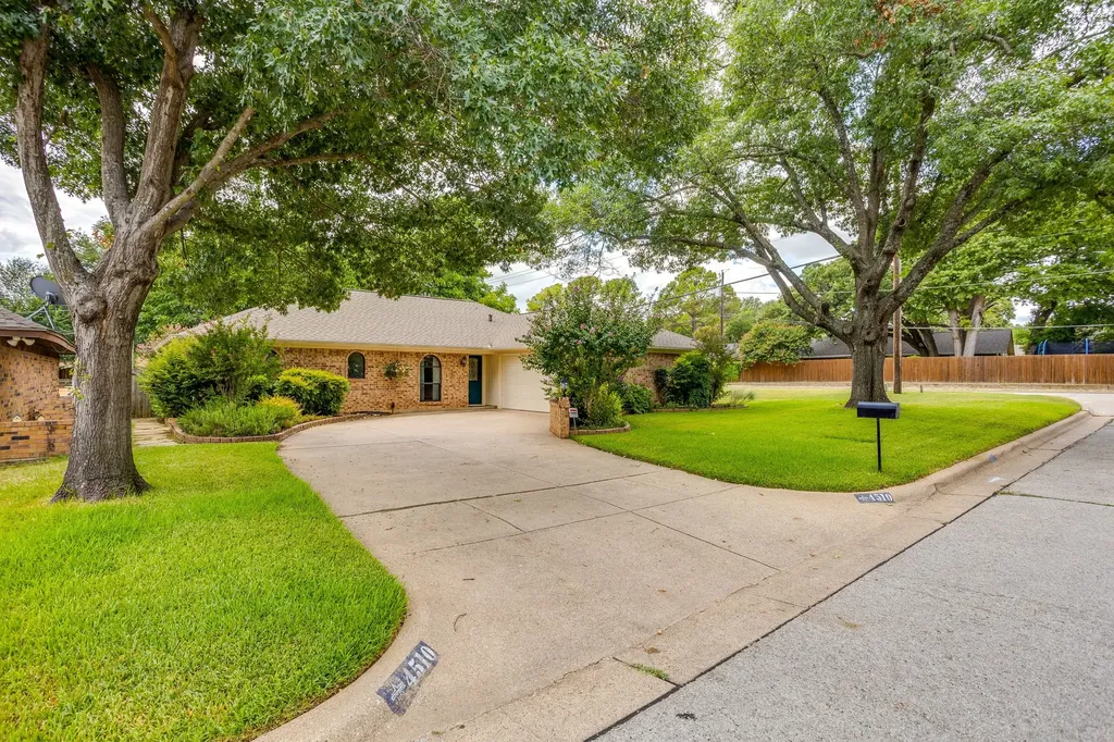 4510 Longacres Court Arlington TX 76016