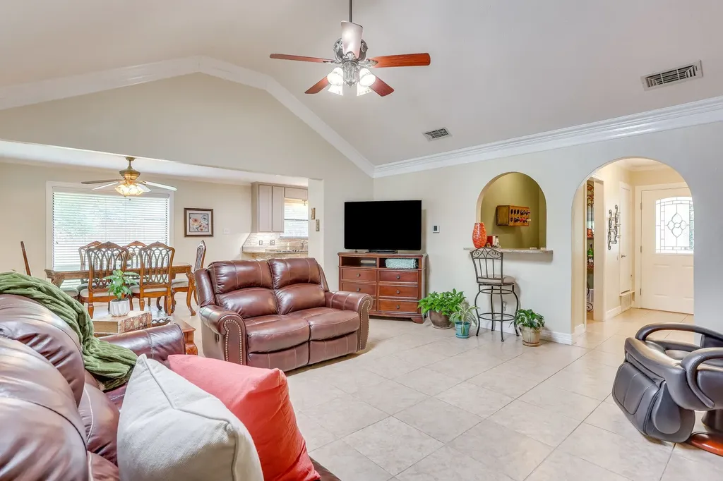 4510 Longacres Court Arlington TX 76016