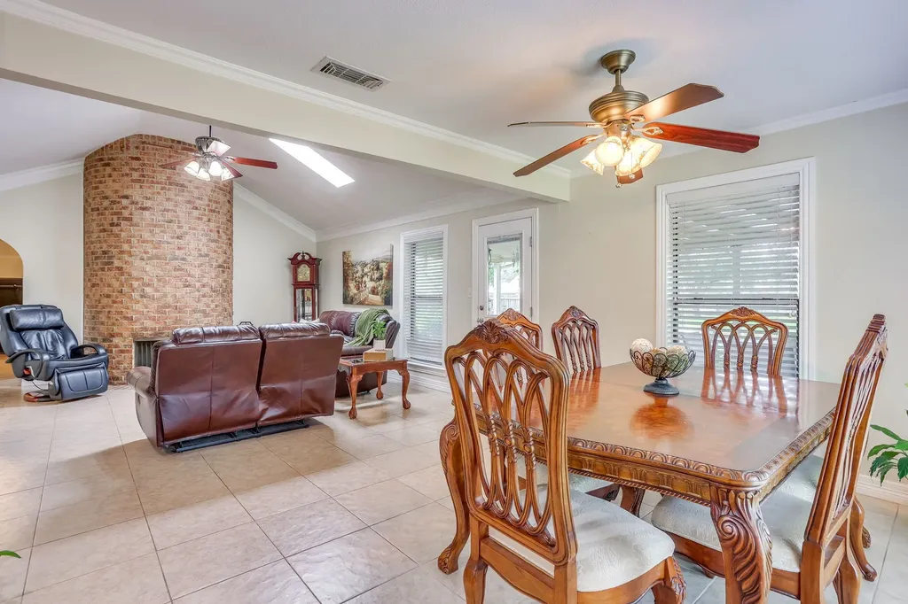 4510 Longacres Court Arlington TX 76016