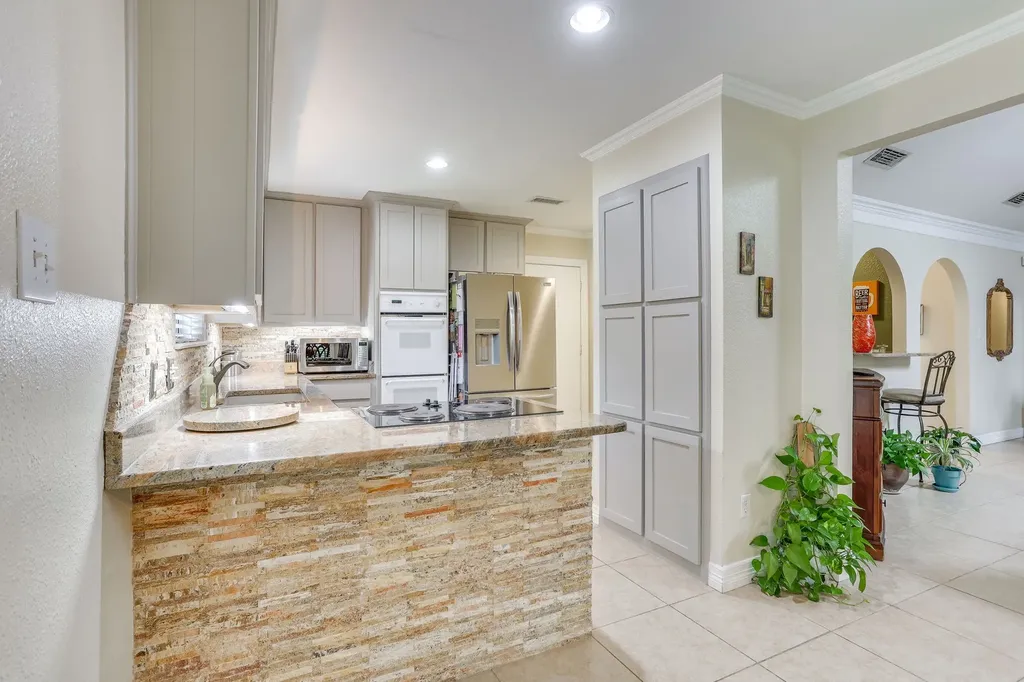 4510 Longacres Court Arlington TX 76016