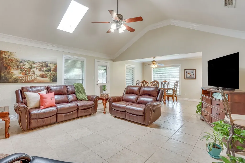 4510 Longacres Court Arlington TX 76016