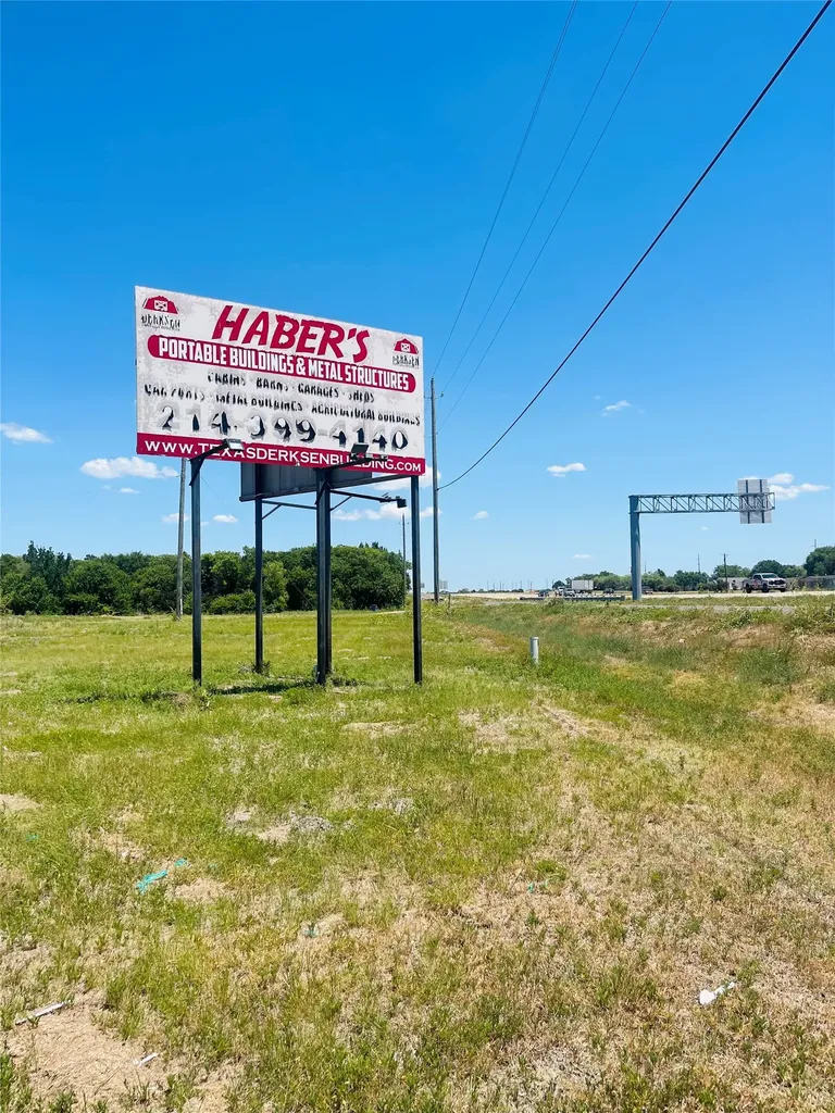 7110 S Interstate 45 Service Road Alma TX 75119