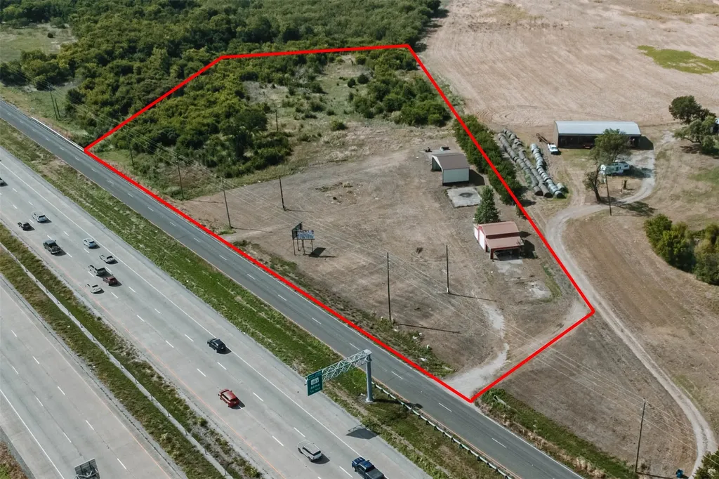 7110 S Interstate 45 Service Road Alma TX 75119