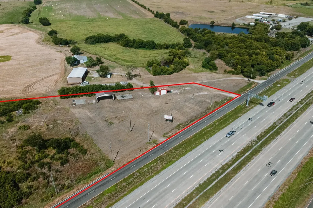7110 S Interstate 45 Service Road Alma TX 75119