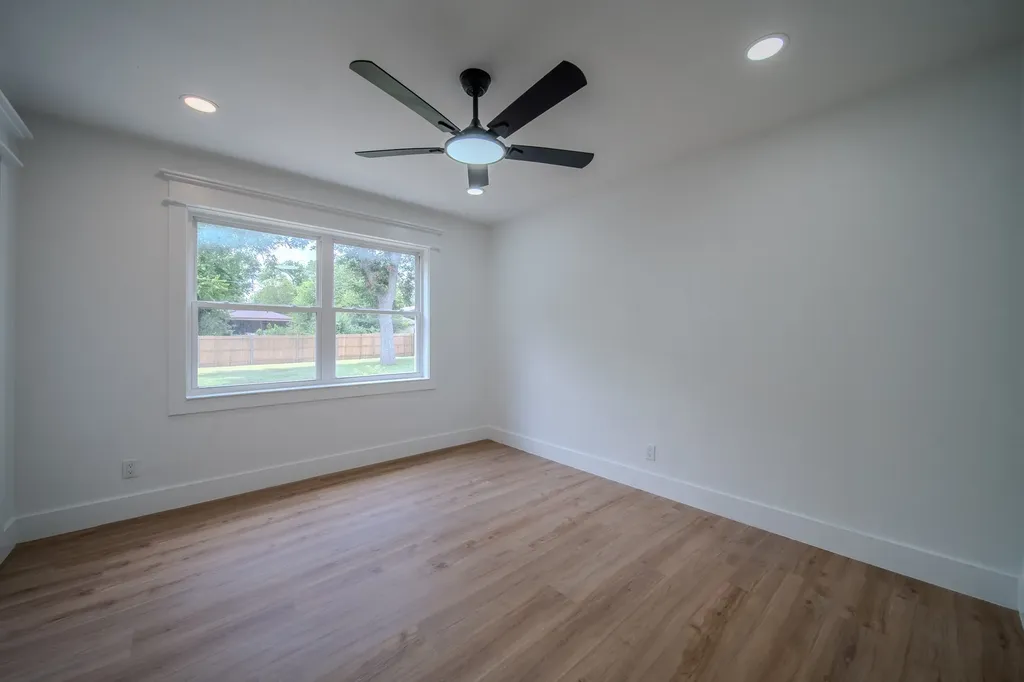 920 Treasure Road Garland TX 75041