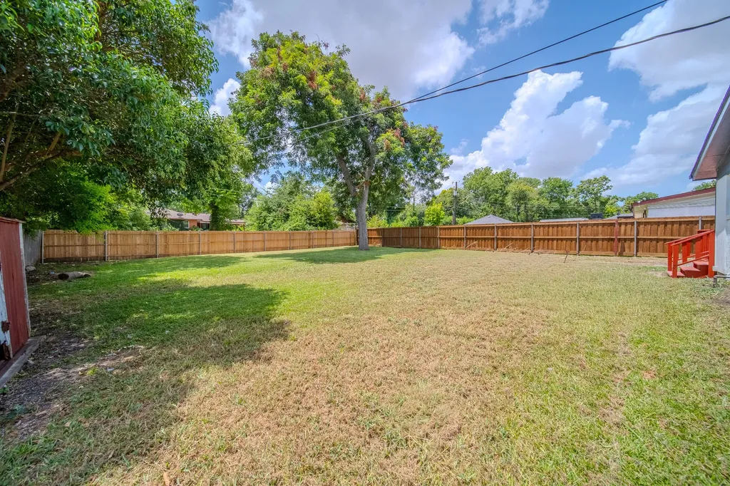 920 Treasure Road Garland TX 75041